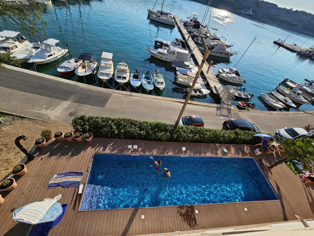 Villa Gaj Omišalj Eksteriør bilde